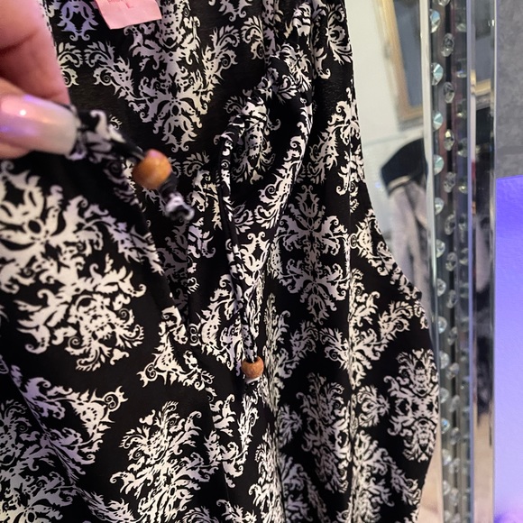 Short romper - Picture 3 of 8